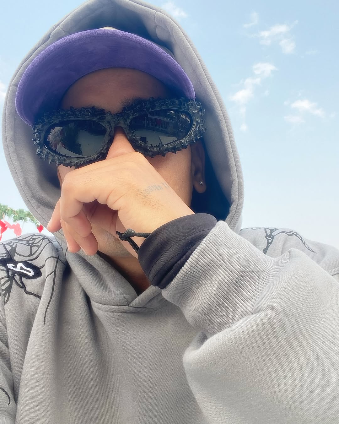 Frozen Wraparound Black Sunglasses