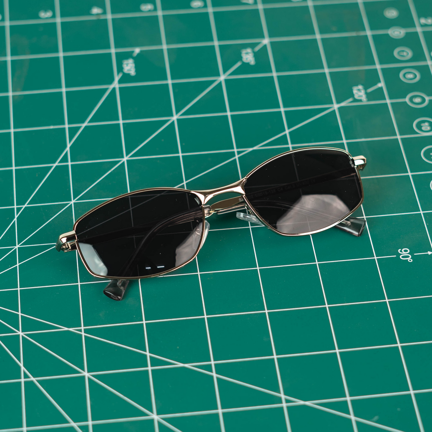 Retro Cyber Oval Sunglasses – Gunmetal Frame Sunnies