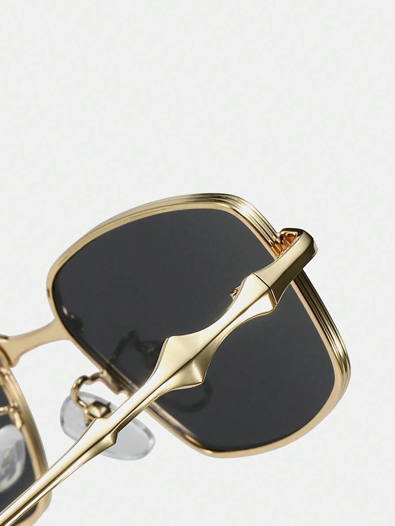 Eclipse Metal Vintage Black/Gold Sunglasses