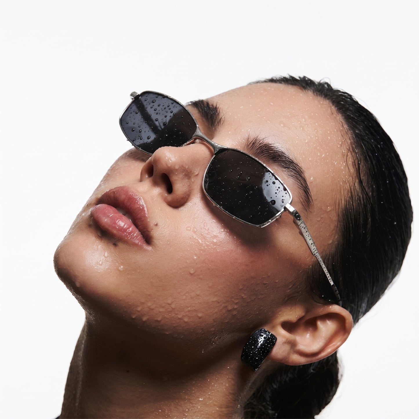 Retro Cyber Oval Sunglasses – Gunmetal Frame Sunnies